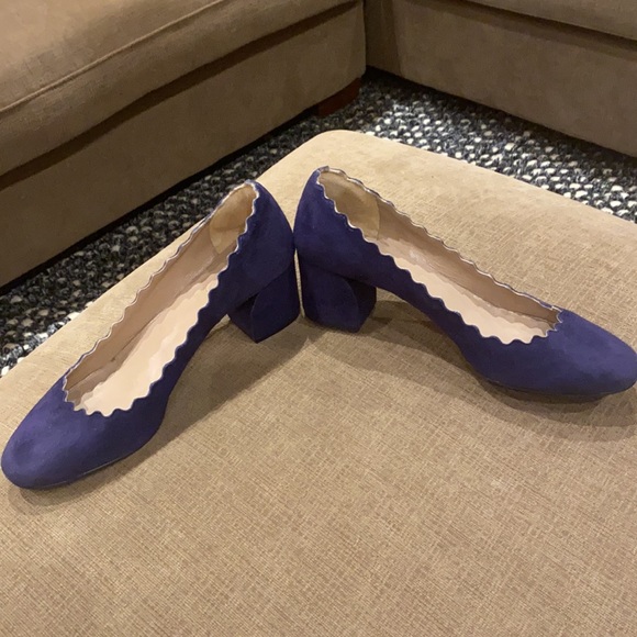 Chloe scalloped suede heels - Picture 8 of 14